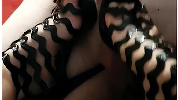 hd,italian,amateur,foot-fetish,couple