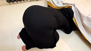 hot-maids,arab-girl,room,stuck-anal,big-asses