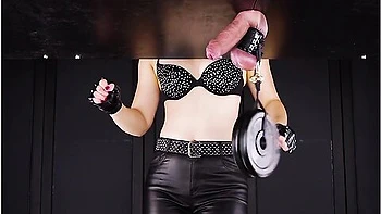 homemade,milking-table,gloryhole,korean,amateur