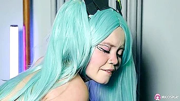 female-orgasm,natural-boobs,teen-18,masturbation-solo,stockings