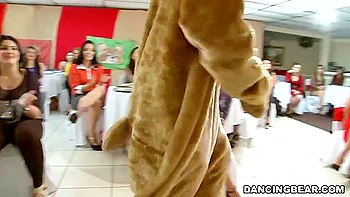 milf,juggs,throat,blonde-milf,brunette