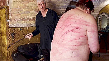 milf,buxom,big-ass,booty,hd