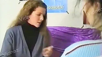 leggins,long-legs,lesbian,babysitter