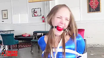 bdsm,gagging,brunette,hd,solo