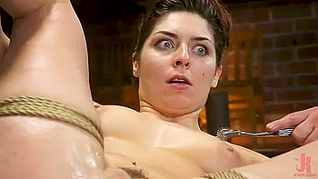 hardcore,hanging,shibari-bondage,fetish,unshaved