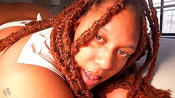 ebony-amateur,busty-milf,black-booty,mom,plumper