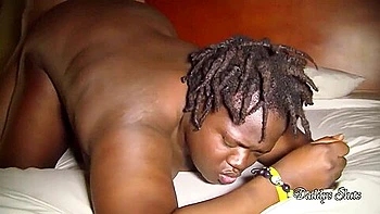 veiny,ebony-bbw,mom,black-butt,doggystyle