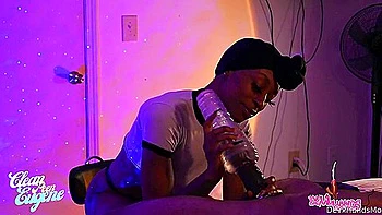 black,ebony-amateur,toys,handjob,ebony
