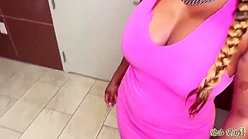 big-tits,boobs,huge-tits,big-black-ass,black-booty