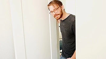 mom,busty-milf,milf,hooters,blowjob