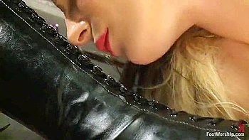 ebony-lesbian,dominatrix,lesbian,hirsute,ebony