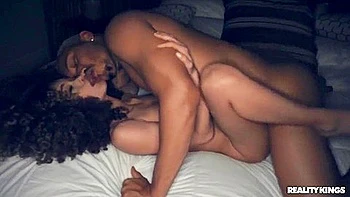 bedroom,tattoo,pussy-eating,hd,jock