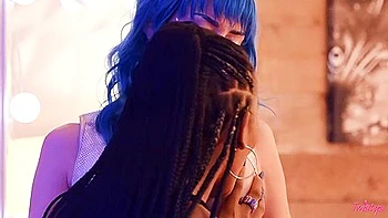 ebony-milf,busty,knockers,big-tits,hd