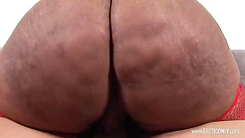 tattoo,big-ass,mom,juggs,booty