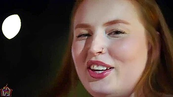 fetish,buxom,huge-tits,hooters,big-tits