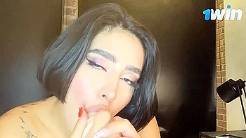 female-orgasm,solo-female,amateur,masturbation,footjob