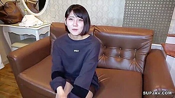 uncensored,brunette,asian-teen-18,japanese-amateur,cum-inside