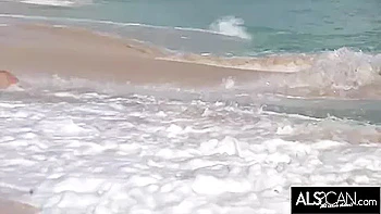 pissing,dyke,doggystyle,public-sex,nature