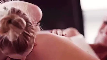 lesbian-teen-18,teens,young-18,cunnilingus,blonde