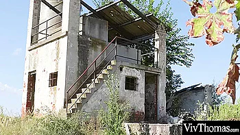 outdoor,lesbian-milf,muff-diving,girlfriend,cunnilingus