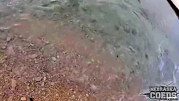 beach,dyke,lesbian,nature,amateur-lesbian