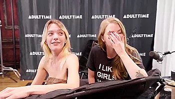 69-pose,knockers,big-tits,lesbian,pussy-eating