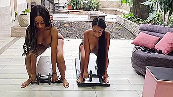 athletic,latina-milf,amateur-milf,fitness,melons