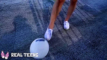 teens,booty-shake,booty,brunette,teen-18