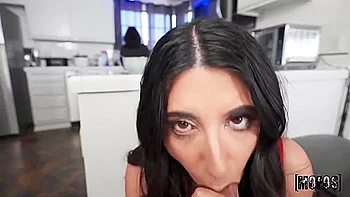 busty-milf,brunette,boobs,chubby,mom