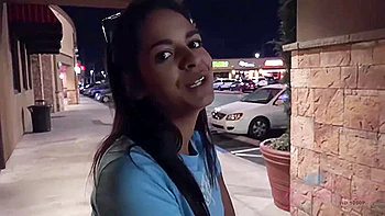 amateur,pissed-on,fetish,smoking-fetish,watersport