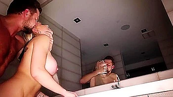 mom,hd,blonde-milf,booty,big-tits