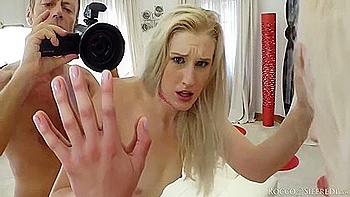 throat,cowgirl,casting,close-up,collar