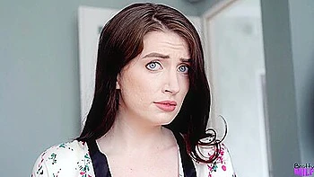 mom,young-18,cum-inside,red-head,milf-pov