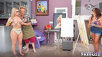 dick,milf-big-ass,mom,boobs,blonde