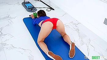 deepthroat,role-play,veiny,hd,yoga