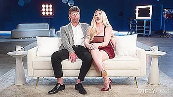 hooters,juggs,busty,boobs,busty-milf