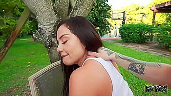 booty,big-ass,mom,public,hd