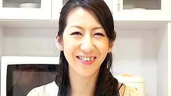 pale,cheating-wife,asian-milf,japanese,japanese-cheating