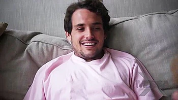 wife,juggs,mom,big-tits,busty