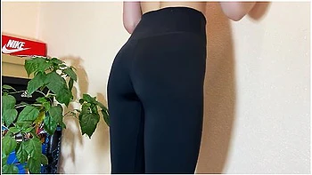 fetish,big-ass,brunette,amateur,masturbation