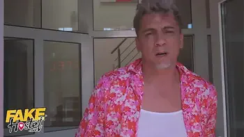 shaved,stacey-cruz,threesome,doggystyle,ebony