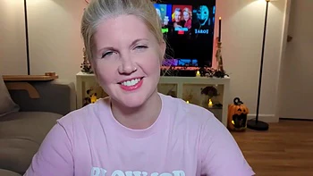 housewife,pov-point-of-view,milf-pov,blonde-milf,mouthful