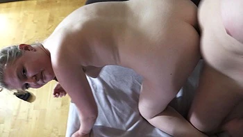 booty-shake,missionary,thick,chubby-amateur,blonde