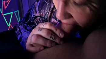 throat,brunette,deepthroat,amateur,teen-18