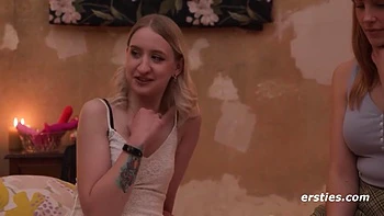 lesbian-face-sitting,pussy-eating,lesbian,brunette,lesbian-orgy