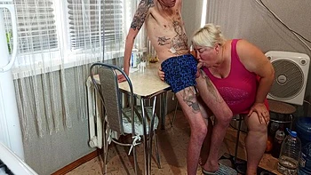 cum-in-mouth,busty-amateur,big-ass,buxom,huge-tits