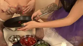 flat-tits,black-hair,heavily-tattooed,lesbian,czech-republic