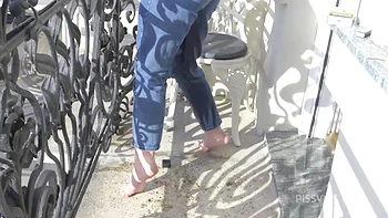 pissing,outdoor,squirt