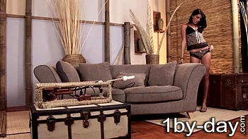 toys,lingerie,small-tits,solo-female,high-heels