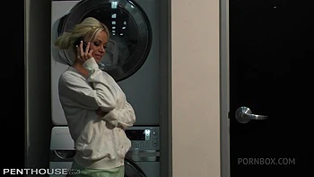 american,pornstar,big-tits,european,blonde